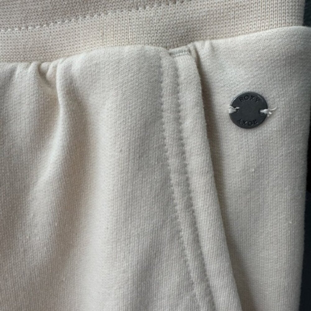 🆕 ROXY JOGGER COLOR CREAM - SIZE LARGE - BRAND NEW - Picture 3 of 4